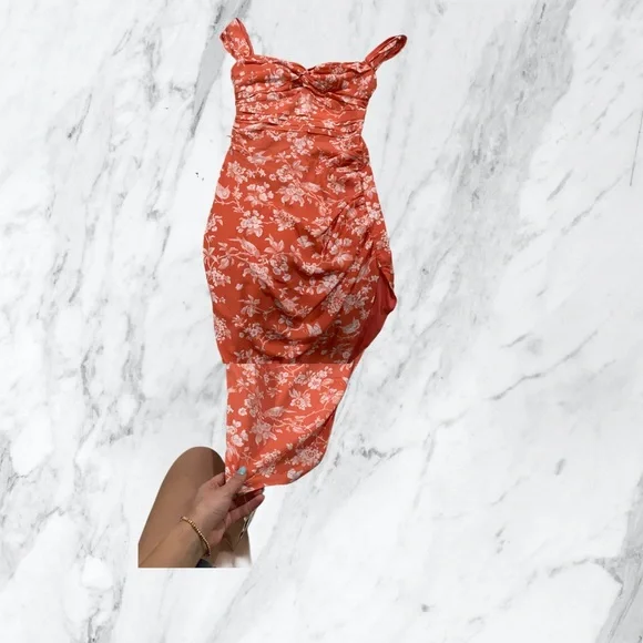 abercrombie fitch red white midi floral dress open leg off shoulder small fitted - Picture 2 of 4